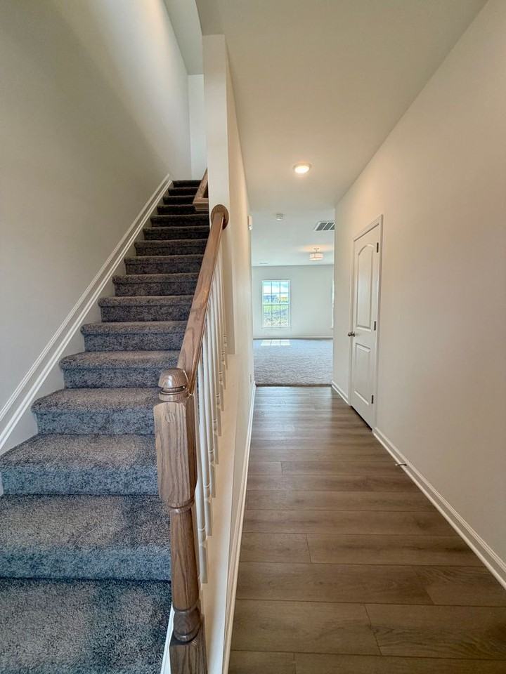 836 Halford Pl - Photo 3 of 25