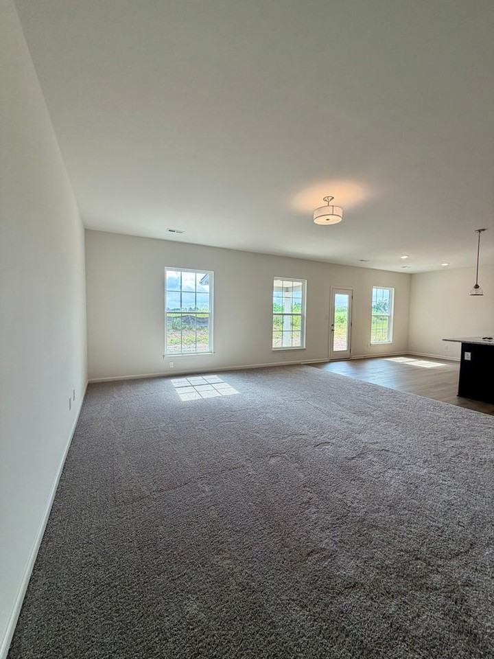 836 Halford Pl - Photo 7 of 25