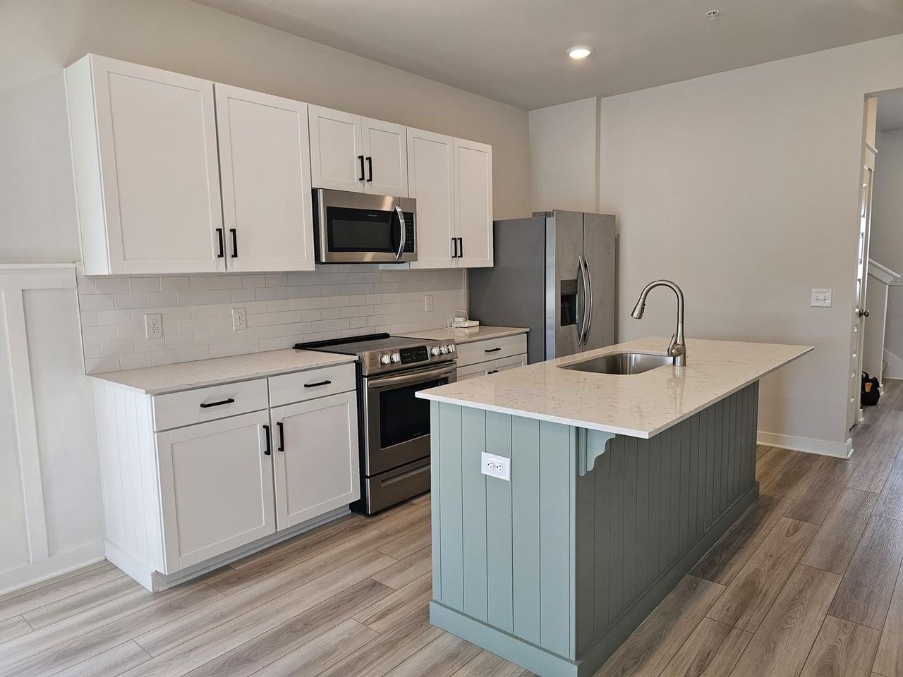 645 Birdie Dr - Photo 2 of 20