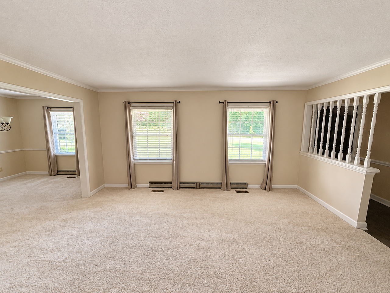 3562 Durham St - Photo 3 of 34