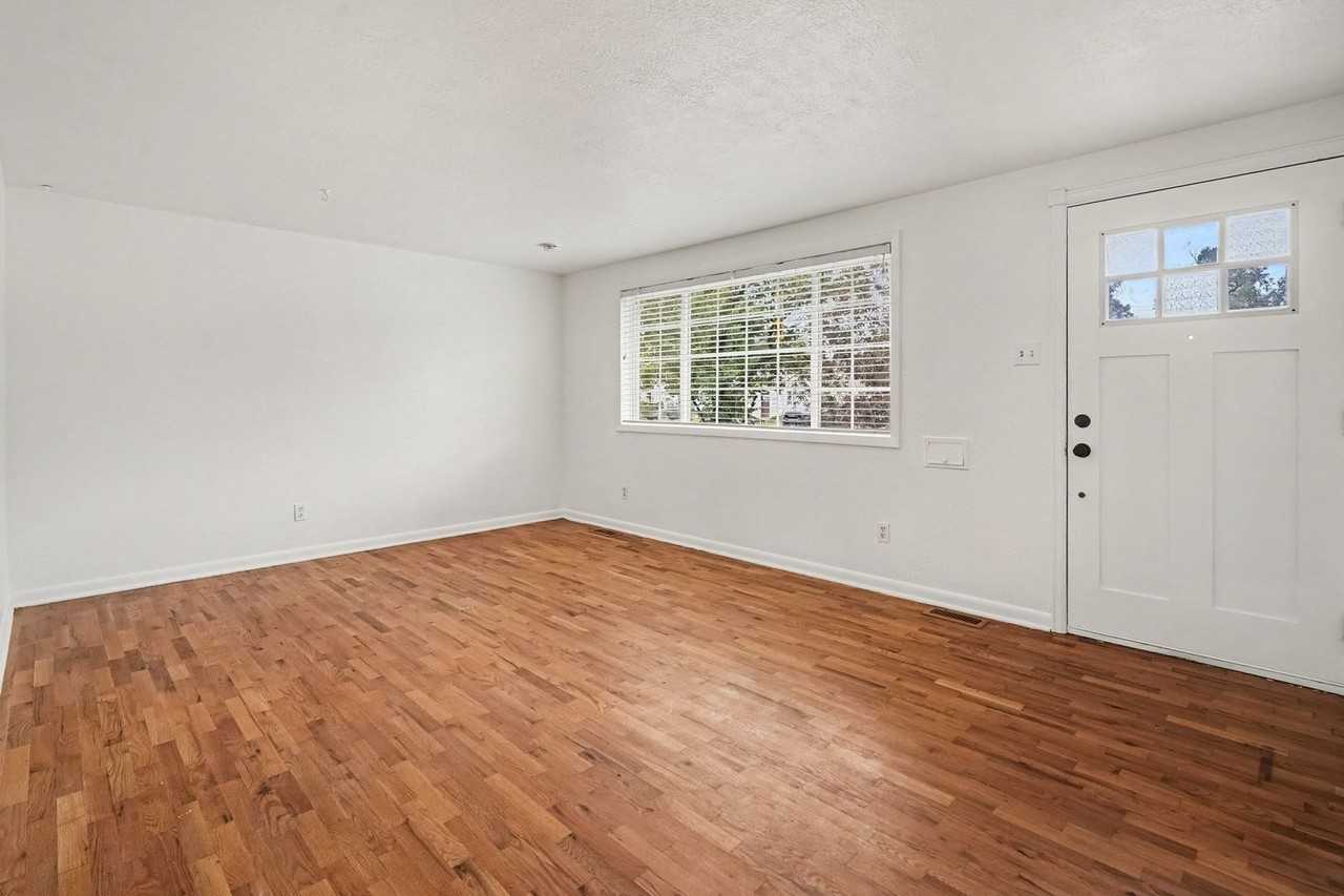1790 Ulster St - Photo 4 of 33
