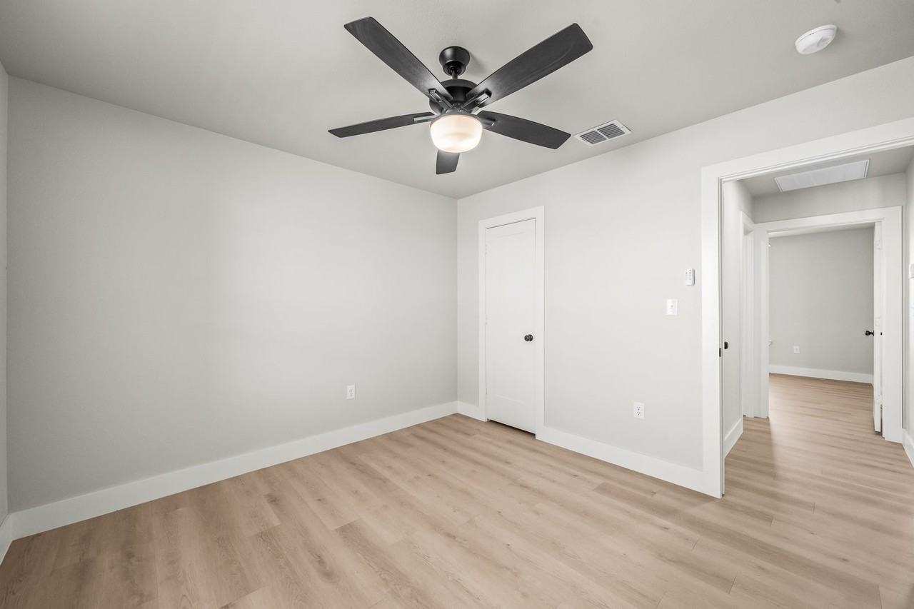 10519 E County Road 7400 - Photo 7 of 37