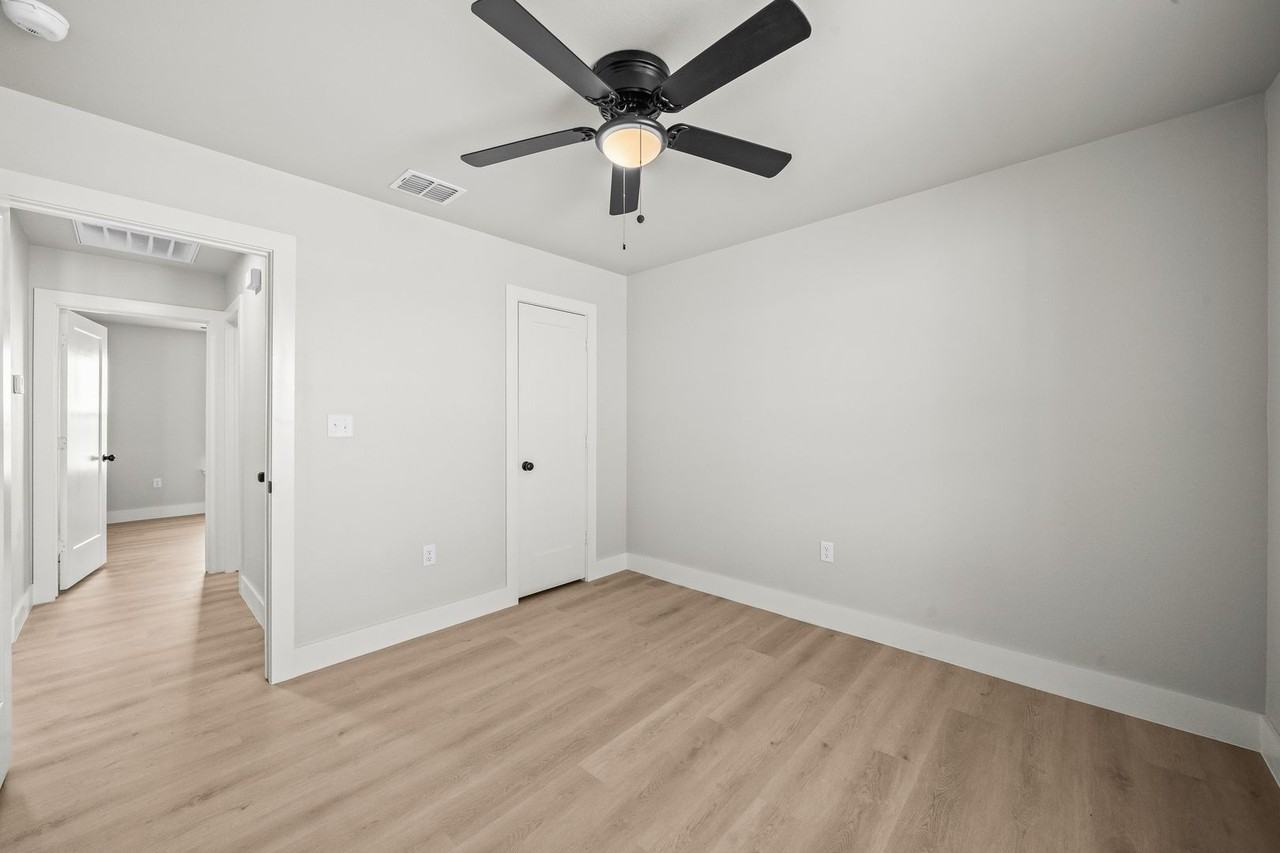 10529 E County Road 7400 - Photo 2 of 38