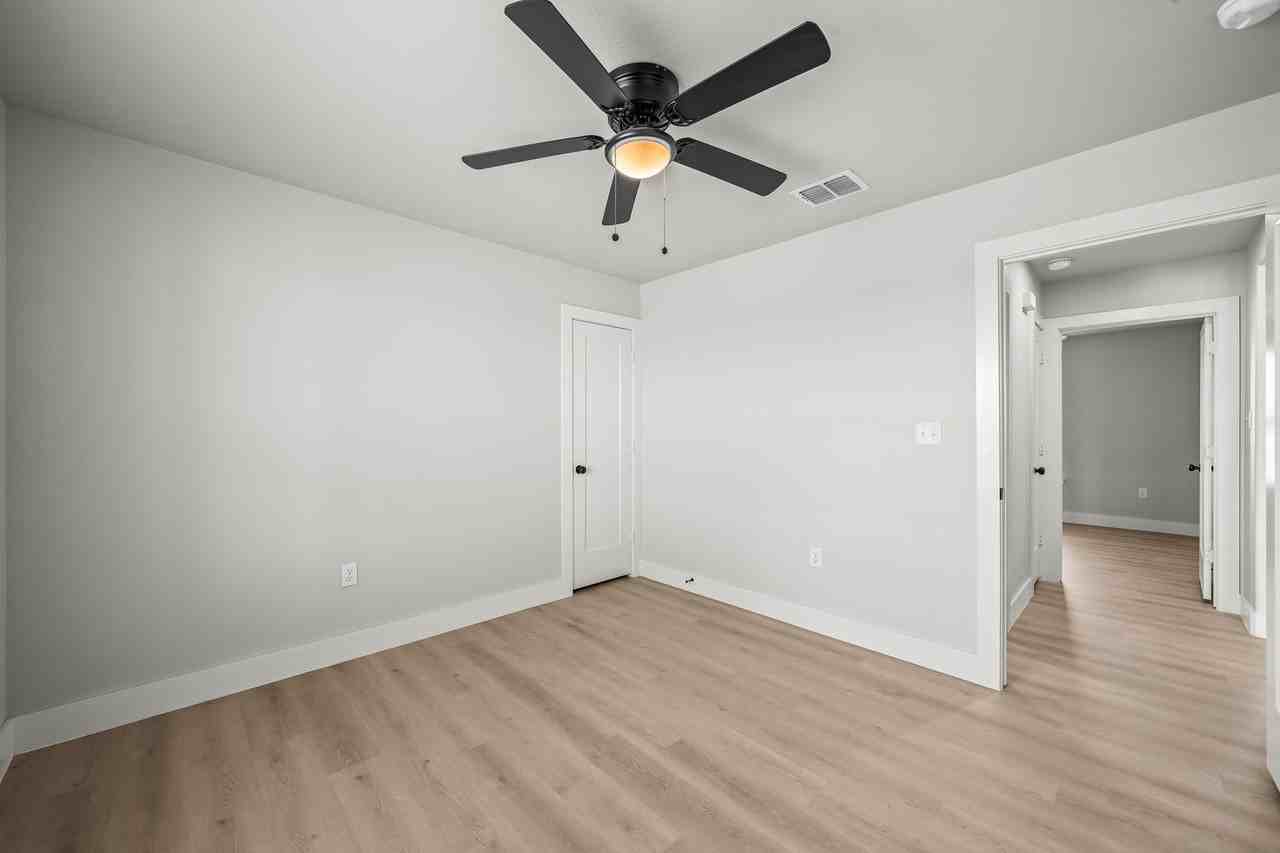 10529 E County Road 7400 - Photo 6 of 38