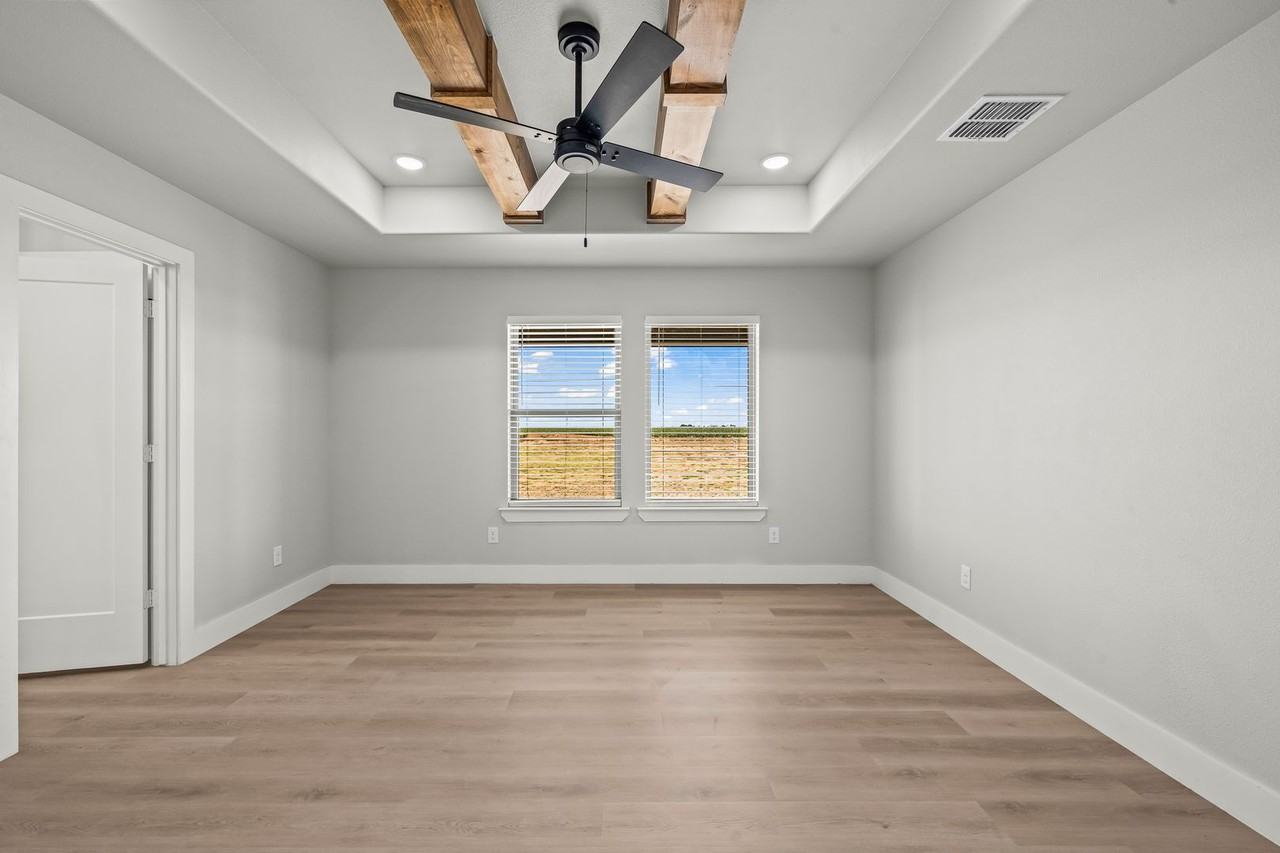 10623 E County Road 7400 - Photo 3 of 37
