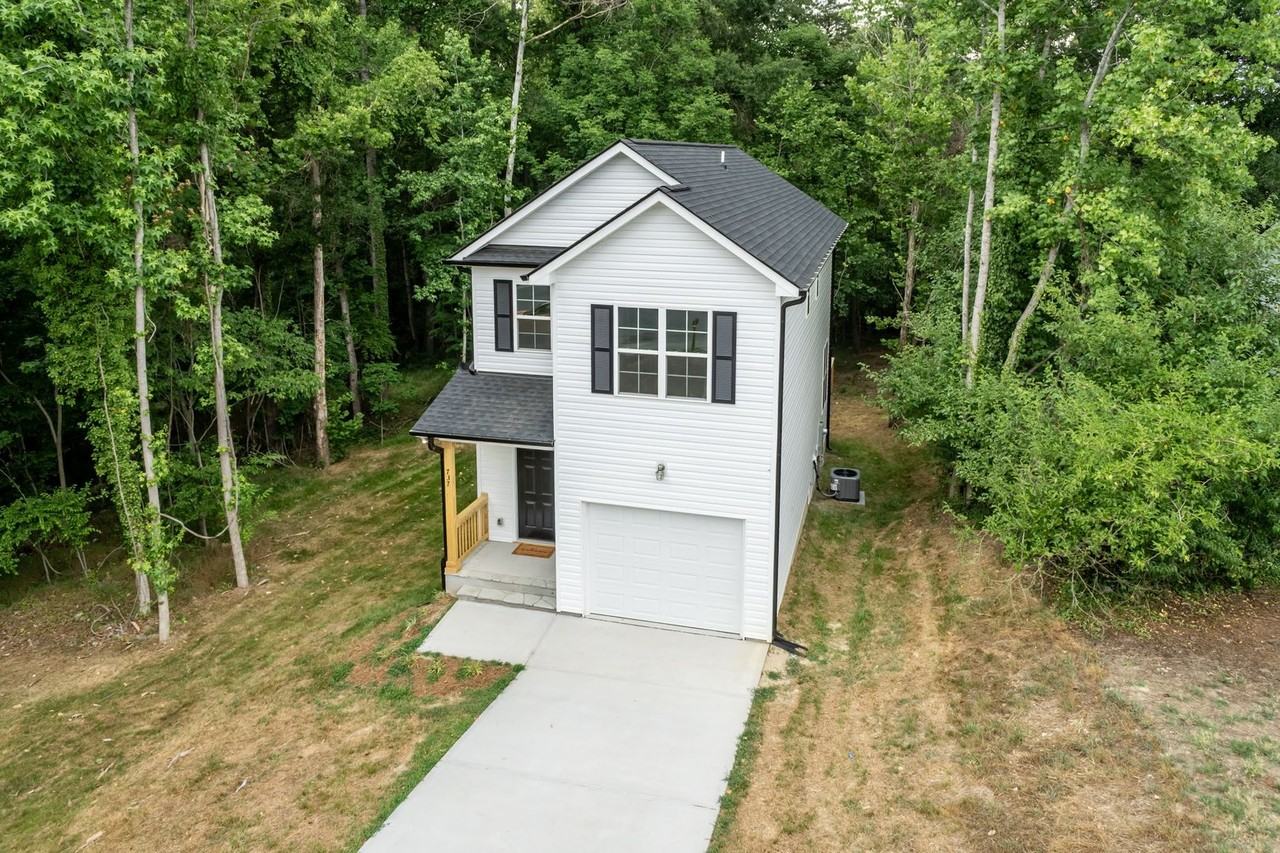 737 Grover Ln - Photo 3 of 24