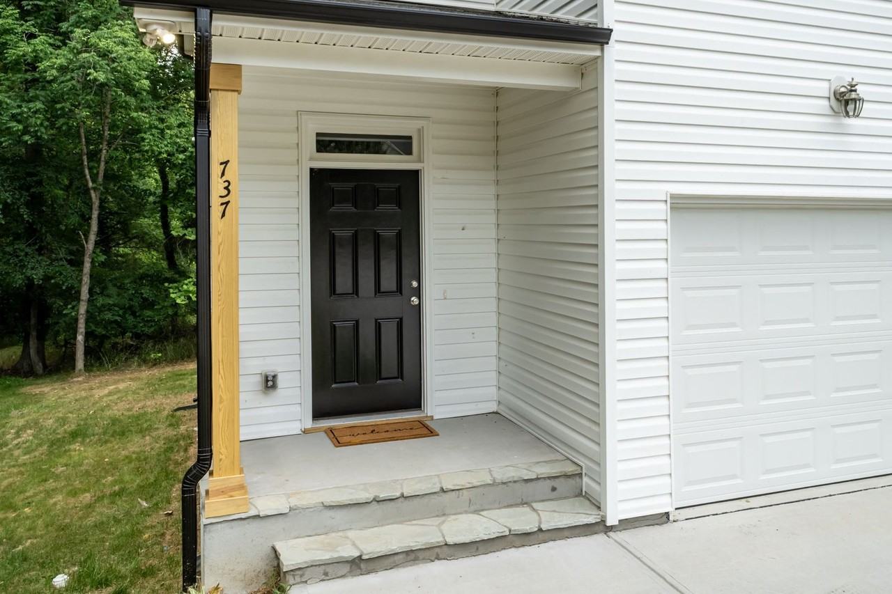 737 Grover Ln - Photo 4 of 24
