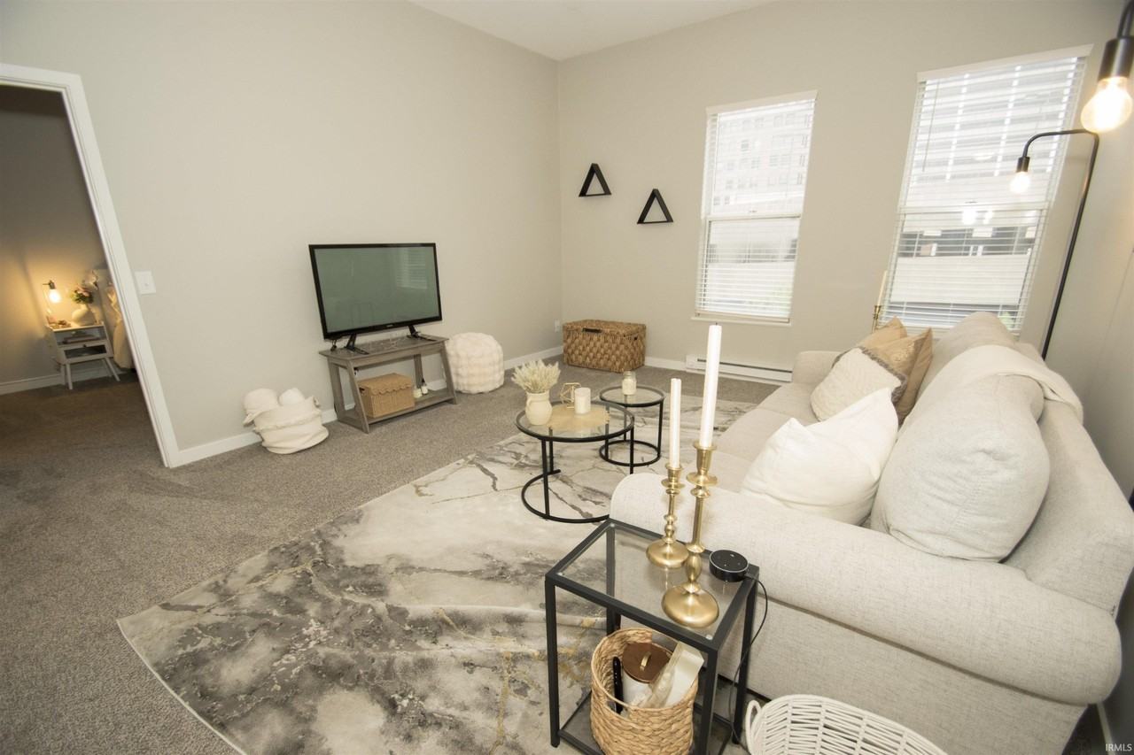 113 W Wayne St #404 - Photo 4 of 36