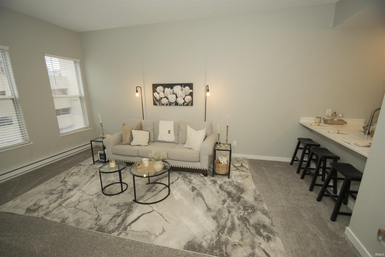 113 W Wayne St #404 - Photo 7 of 36
