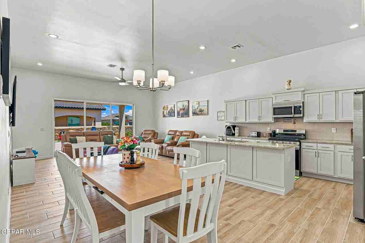 14585 John Mcneely Ave - Photo 7 of 41