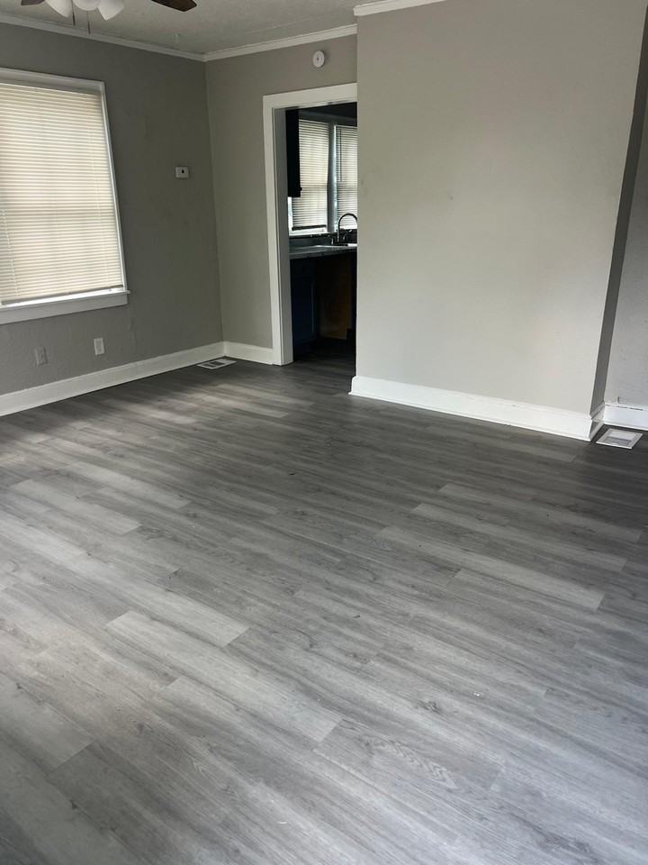 790 S Parkway E #1 - Photo 2 of 12