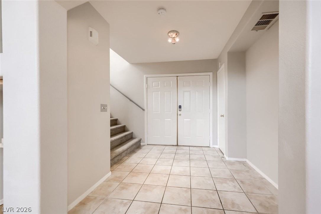 950 Sweeping Vine Ave - Photo 2 of 21