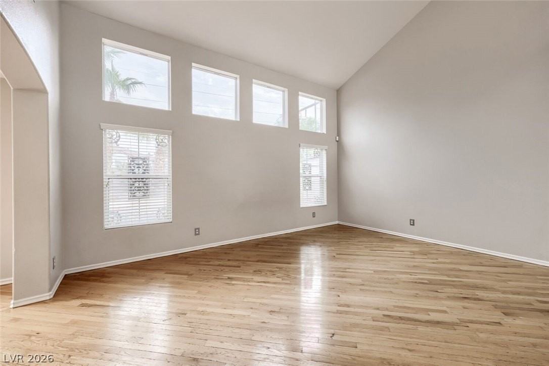 950 Sweeping Vine Ave - Photo 3 of 21