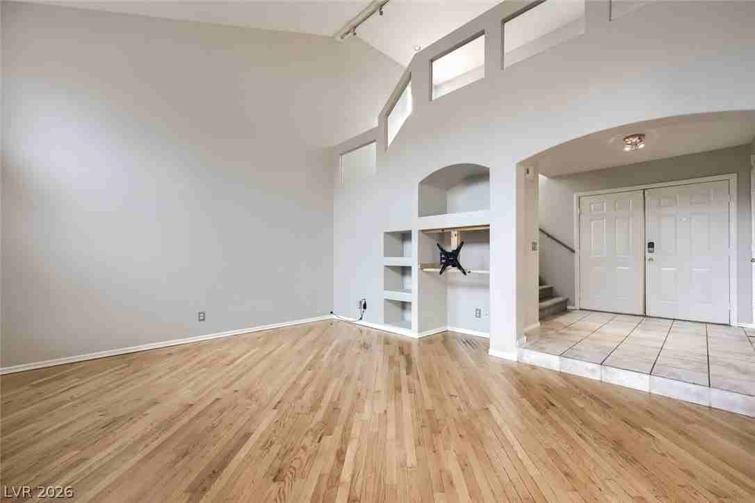 950 Sweeping Vine Ave - Photo 4 of 21