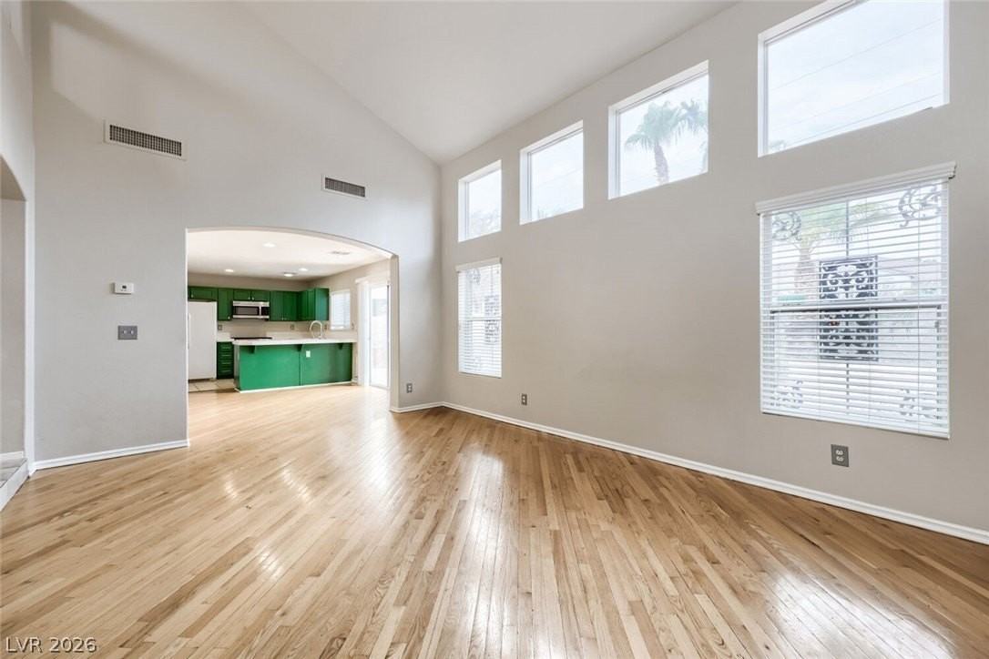 950 Sweeping Vine Ave - Photo 5 of 21
