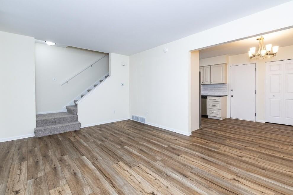 2369 Quail Run Dr - Photo 3 of 22