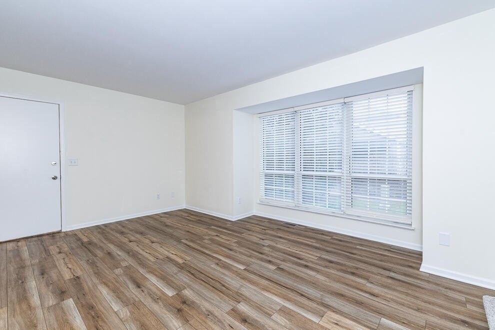 2369 Quail Run Dr - Photo 5 of 22