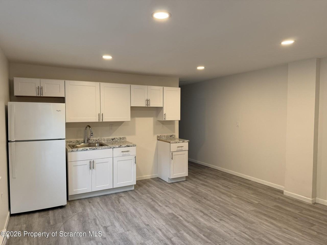 1161 Luzerne St #2ndFL - Photo 4 of 9