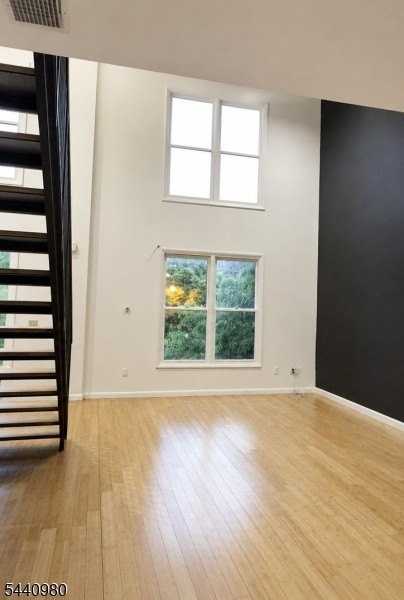 454 Washington St #3 - Photo 5 of 9