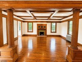 featured image of 2 Cloverhill Pl #1