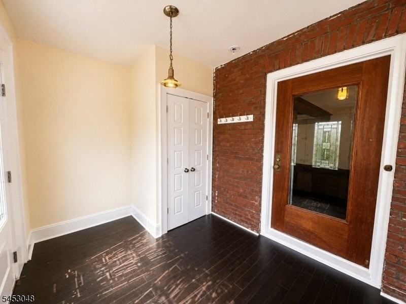 2 Cloverhill Pl #1 - Photo 4 of 34
