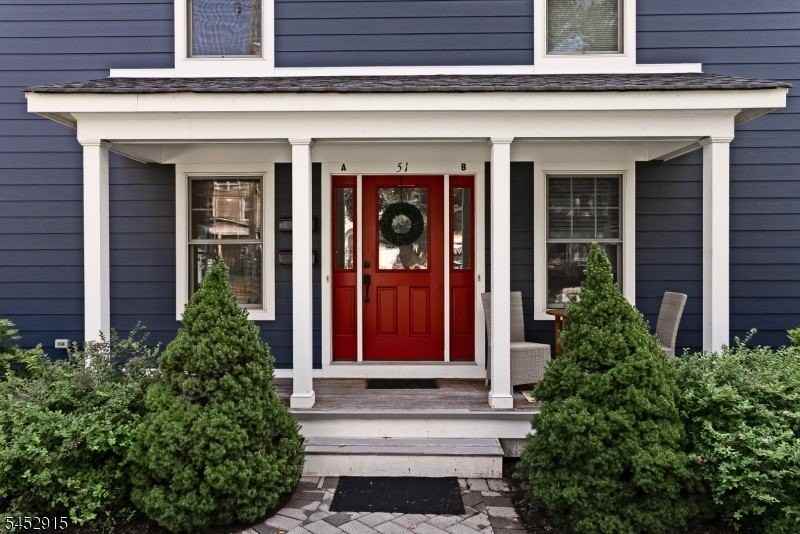 51 Summit Ave - Photo 4 of 38