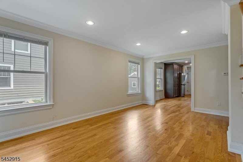51 Summit Ave - Photo 6 of 38