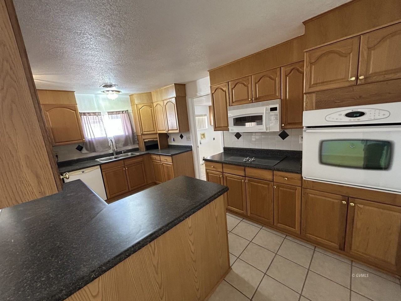 2507 E Us Highway 70 - Photo 2 of 10