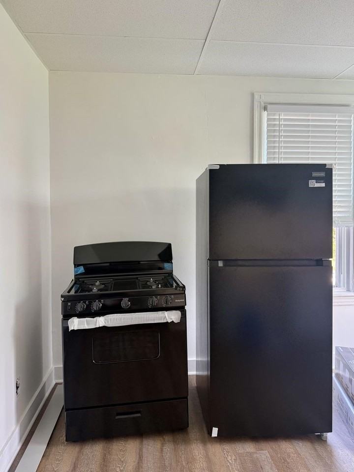157 Avenue C #3 - Photo 5 of 10