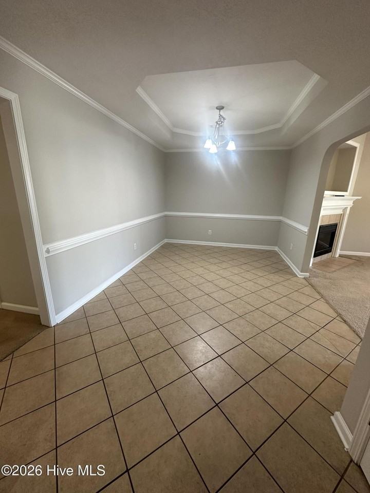 826 Whispering Willow Ct - Photo 5 of 11