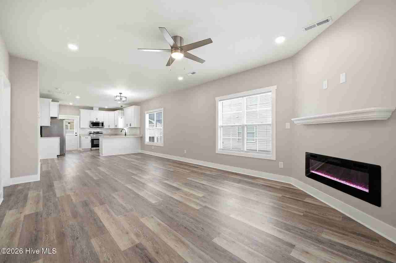 649 Abigail Taylor Dr #B - Photo 2 of 28