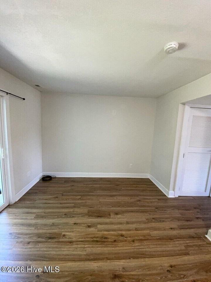 80 Balsam Rd - Photo 4 of 9