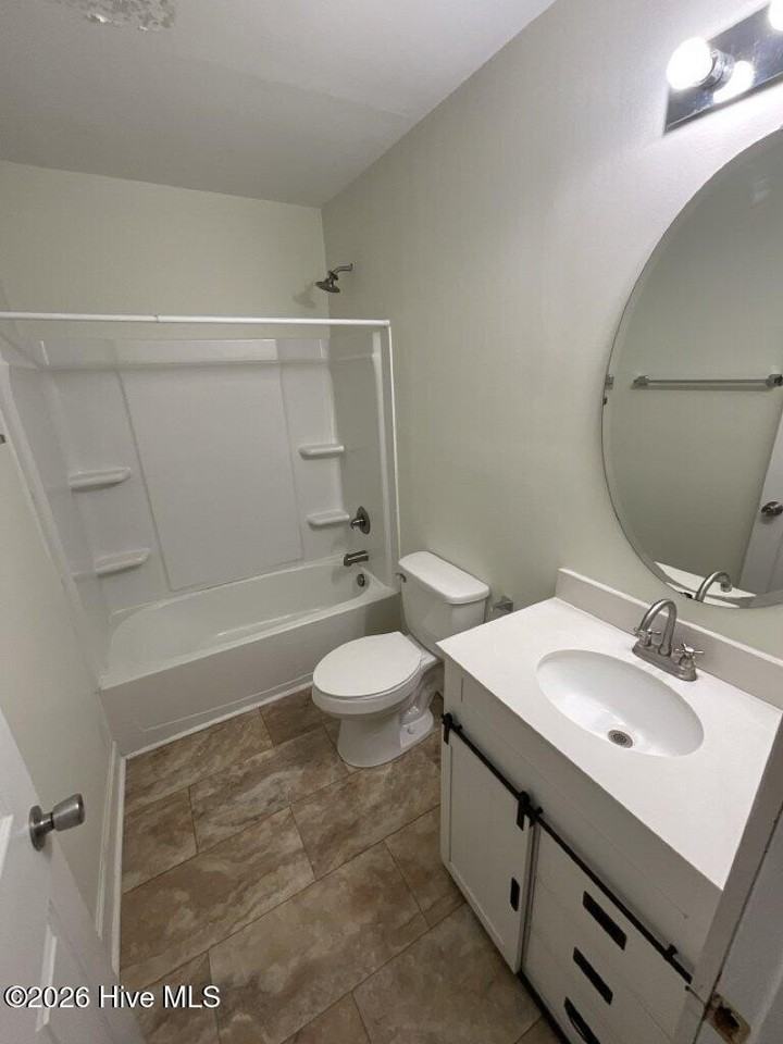80 Balsam Rd - Photo 5 of 9