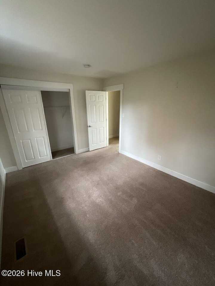 80 Balsam Rd - Photo 7 of 9