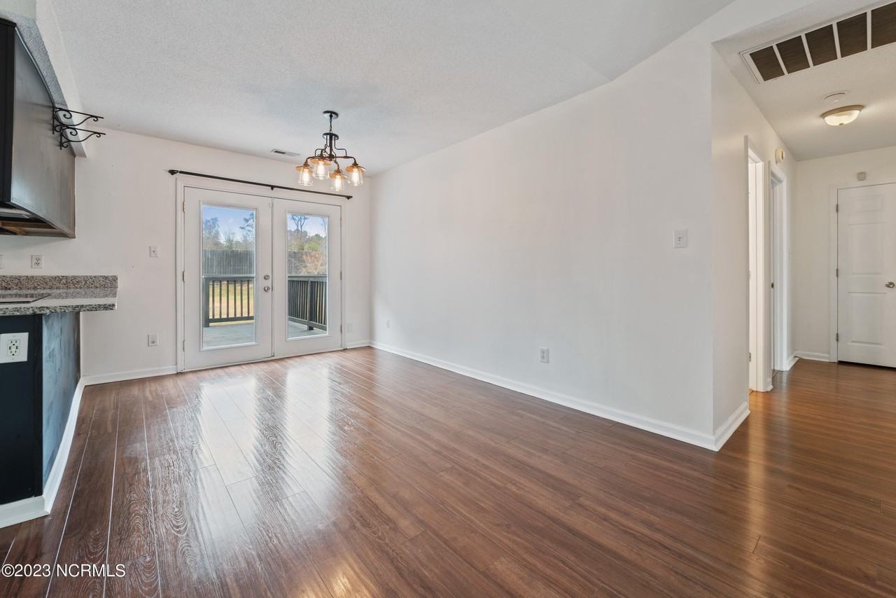 2654 Idlebrook Cir - Photo 4 of 20
