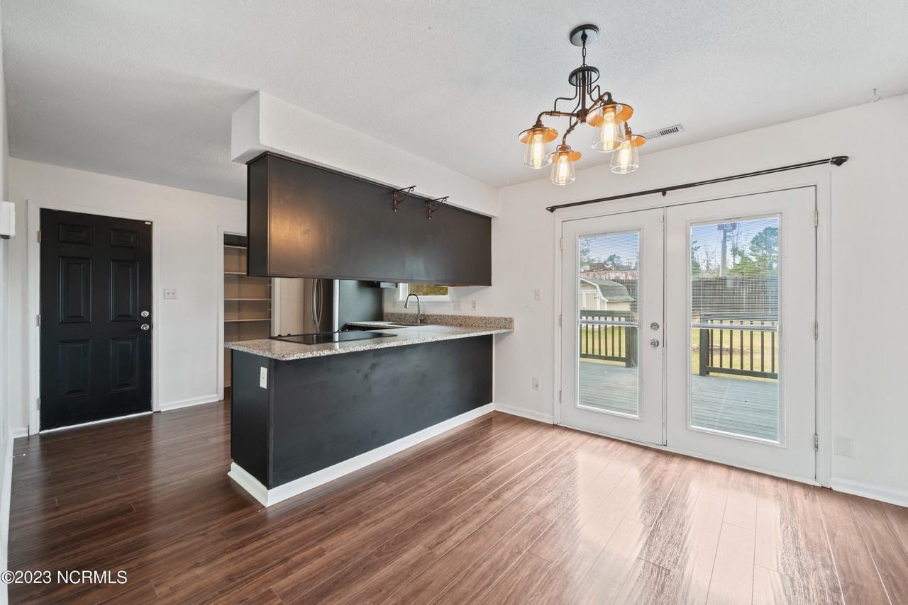2654 Idlebrook Cir - Photo 6 of 20