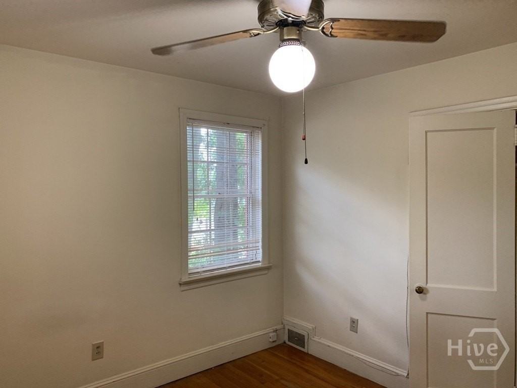 1451 S Milledge Ave - Photo 7 of 15