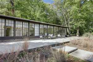 featured image of 190 Lakewood Dr