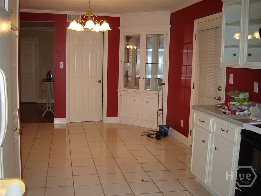 633 Valleybrook Rd - Photo 6 of 16