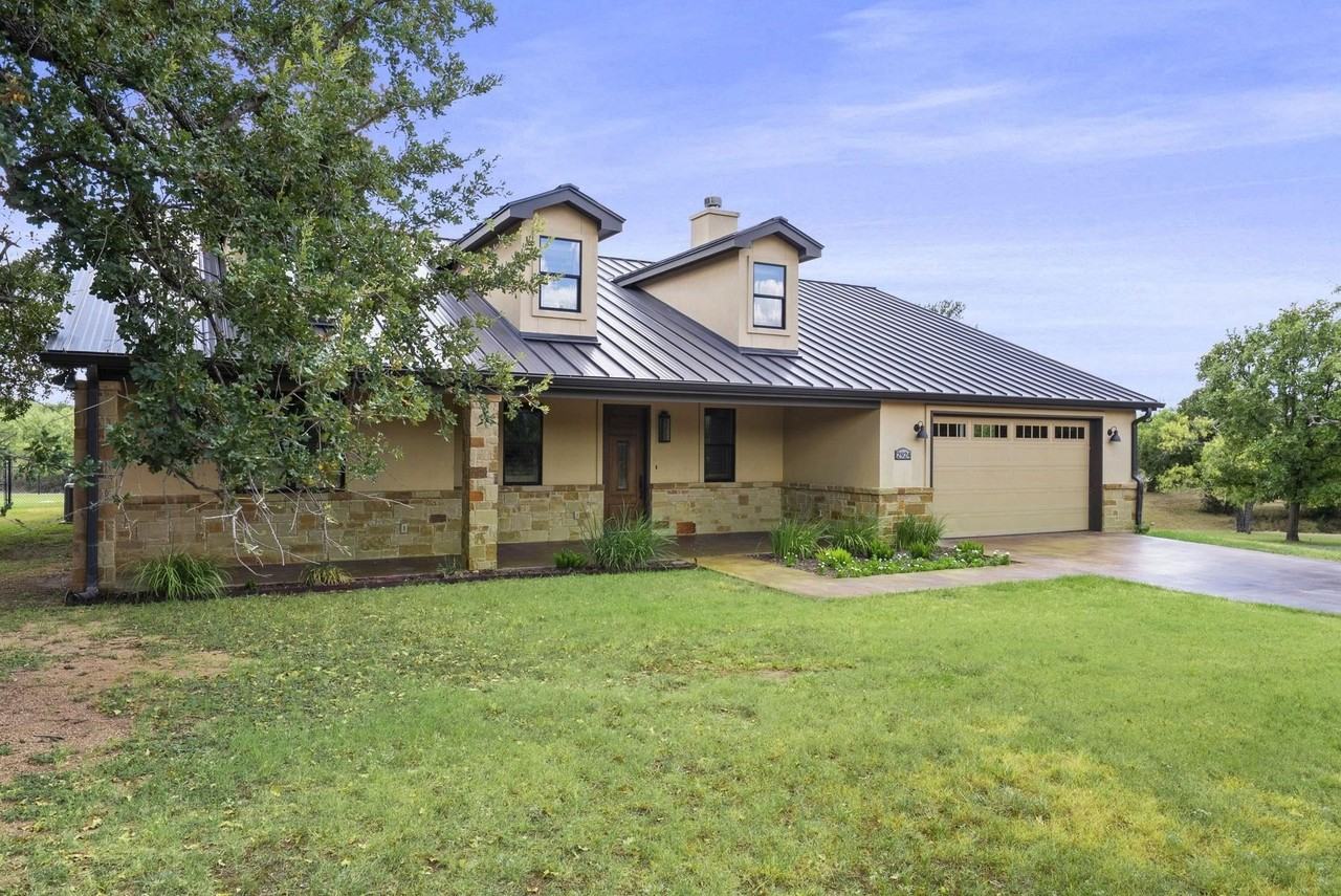 2924 Candace Cir - Photo 2 of 31