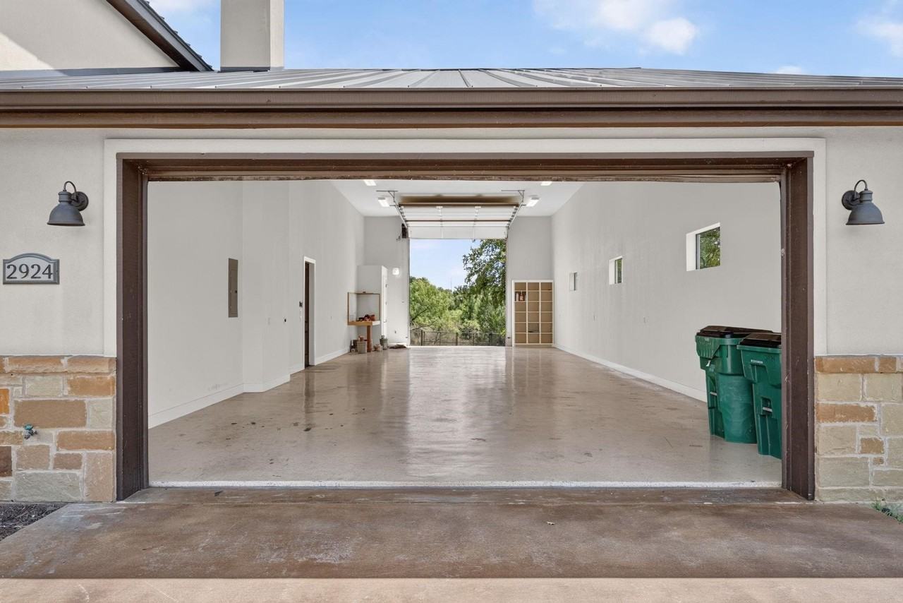 2924 Candace Cir - Photo 3 of 31