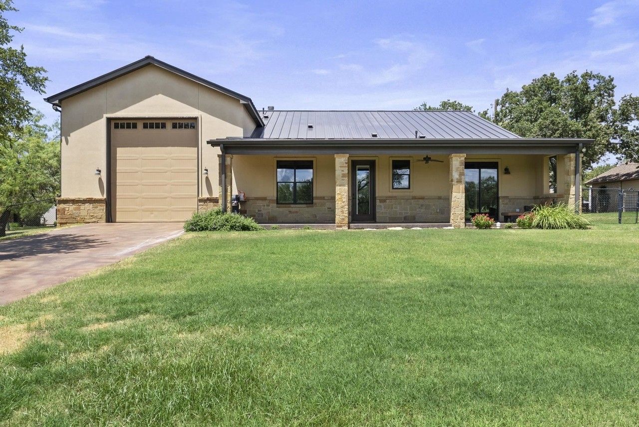 2924 Candace Cir - Photo 4 of 31