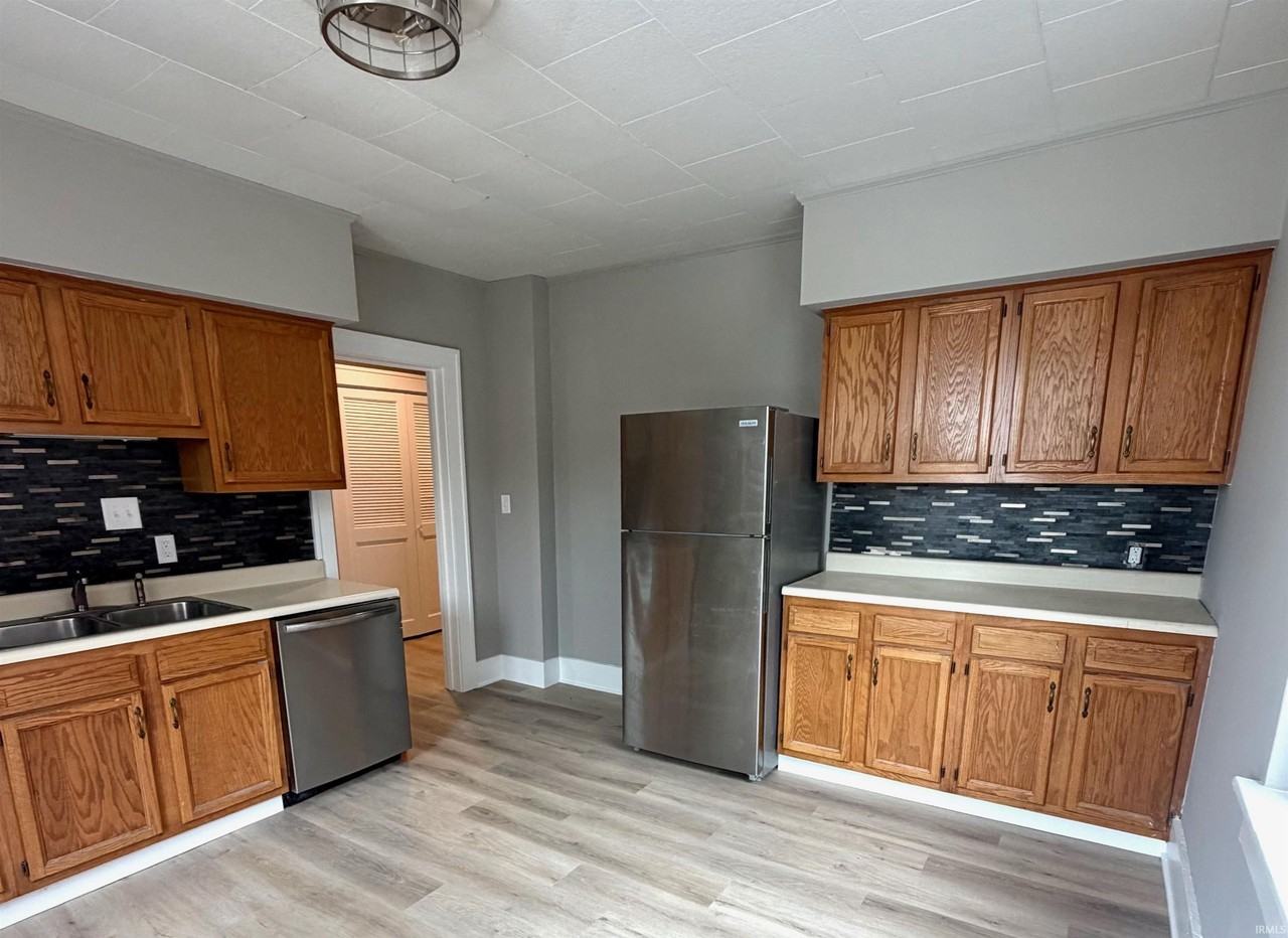 112 E Center St #B - Photo 7 of 10