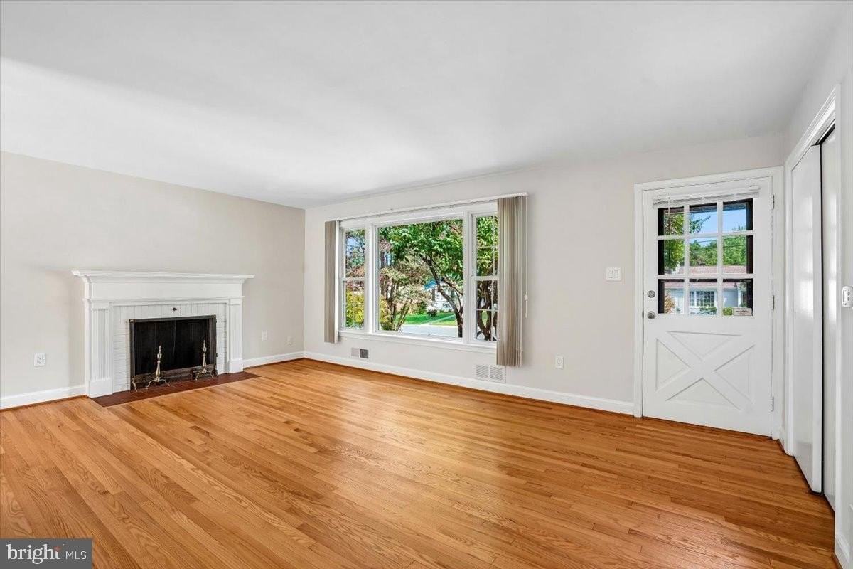 5006 Benton Ave - Photo 3 of 40