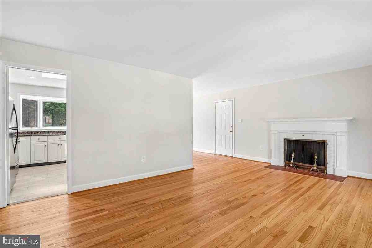 5006 Benton Ave - Photo 5 of 40