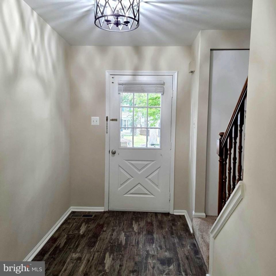 17325 Sandy Knoll Dr - Photo 2 of 23