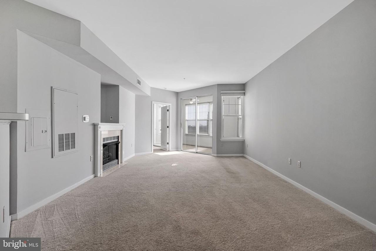 1625 International Dr - Photo 5 of 38
