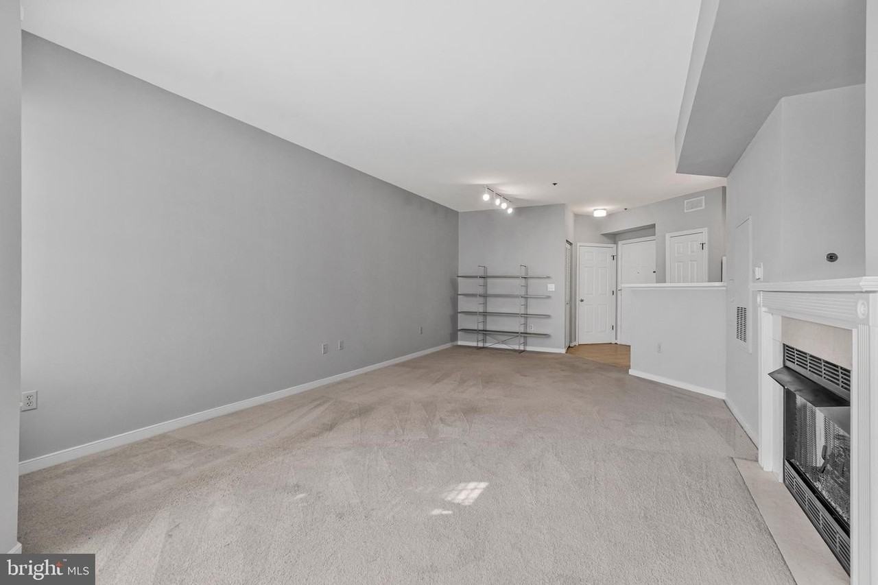 1625 International Dr - Photo 6 of 38