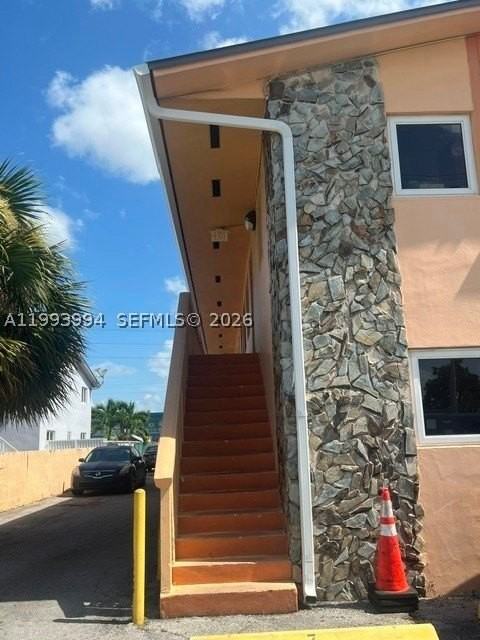 1151 W 28th St #9 - Photo 4 of 21
