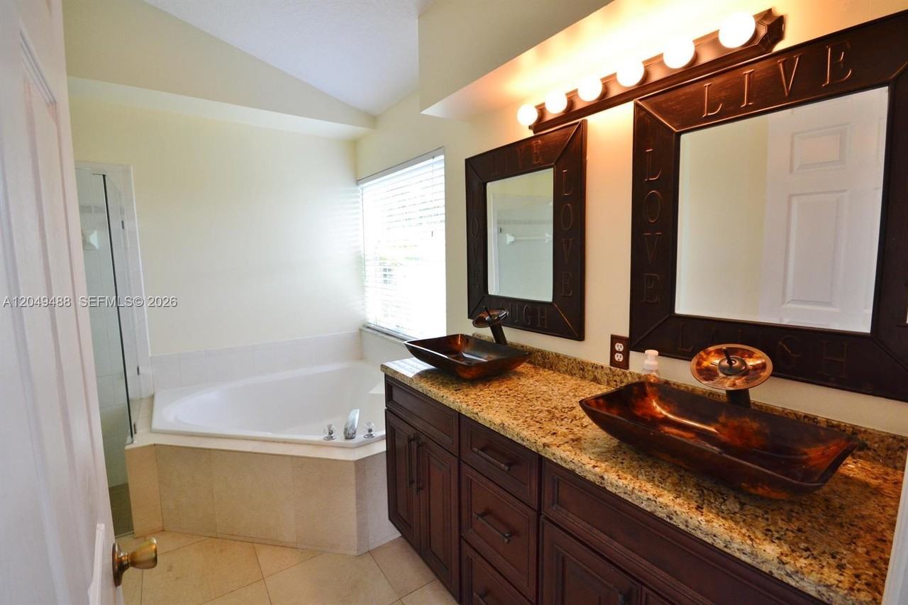17569 89th Pl N - Photo 7 of 8